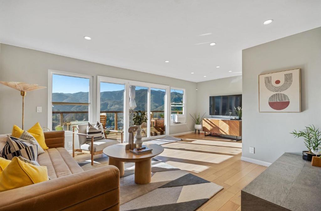 Park Pacifica House | @ Marbella Lane - Chic Abode w/Mountain Skyline