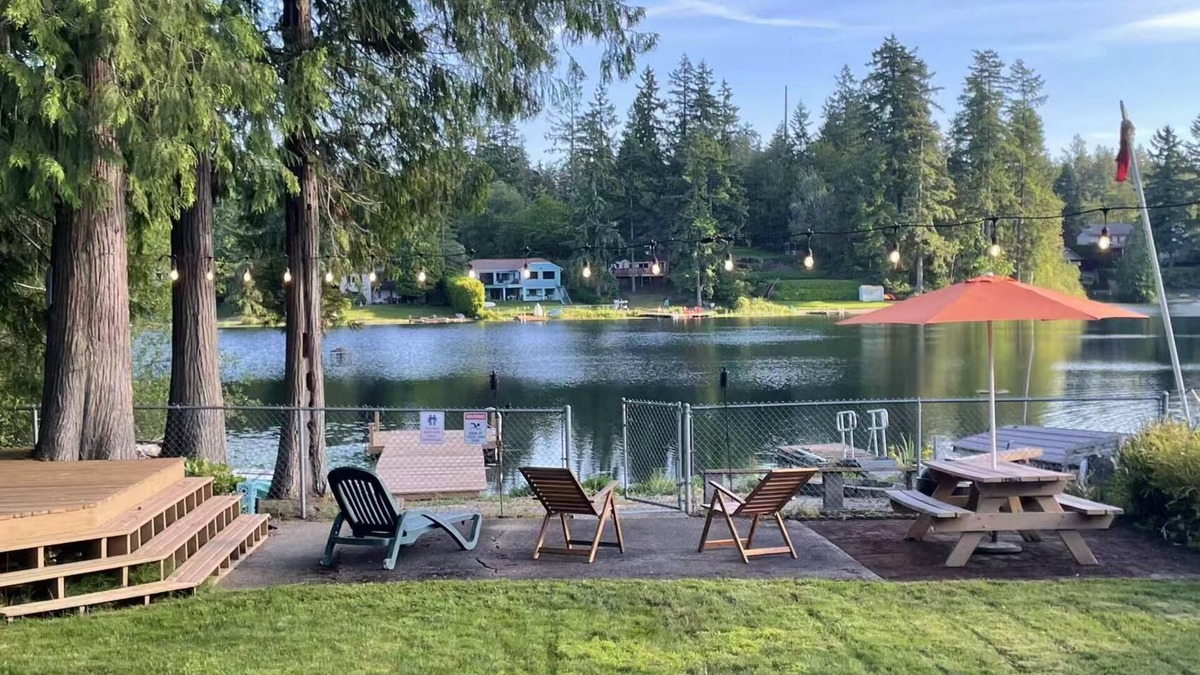Maple Heights-Lake Desire Cottage | @ Marbella Lane - Hidden Gem on Scenic Shady Lake