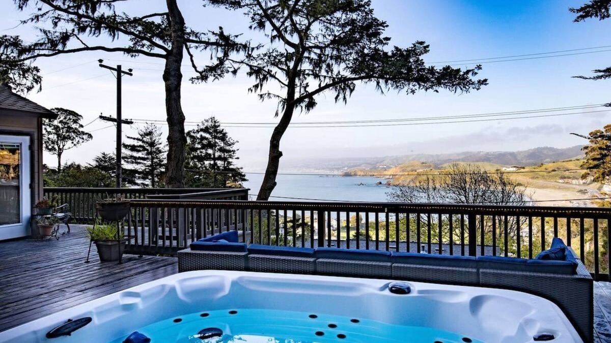 Pedro Point House | @ Marbella Lane - Pedro Point | HotTub + Ldry + P