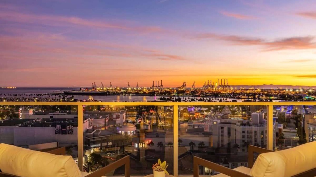 Waterfront Condo | @ Marbella Lane - Penthouse w/City & Ocean Views