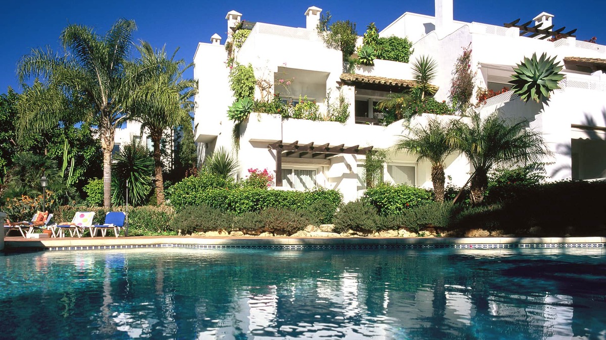 Golden Mile Apartment | Marbella Luxury apartment 110m2, 300 meters from beach in Tropical Gardens