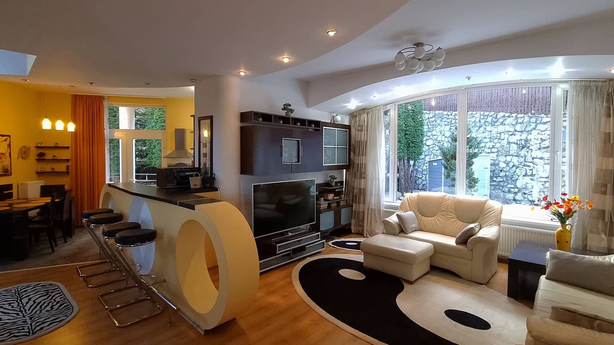 Sinaia Villa | Marble Villa: Luxury Estate - central but intimate