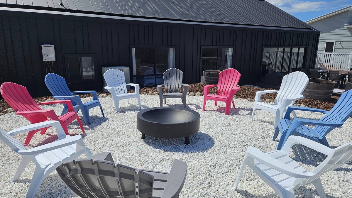 Nangkita House | Marbles Riverview House (Pet Friendly) Sleeps 10