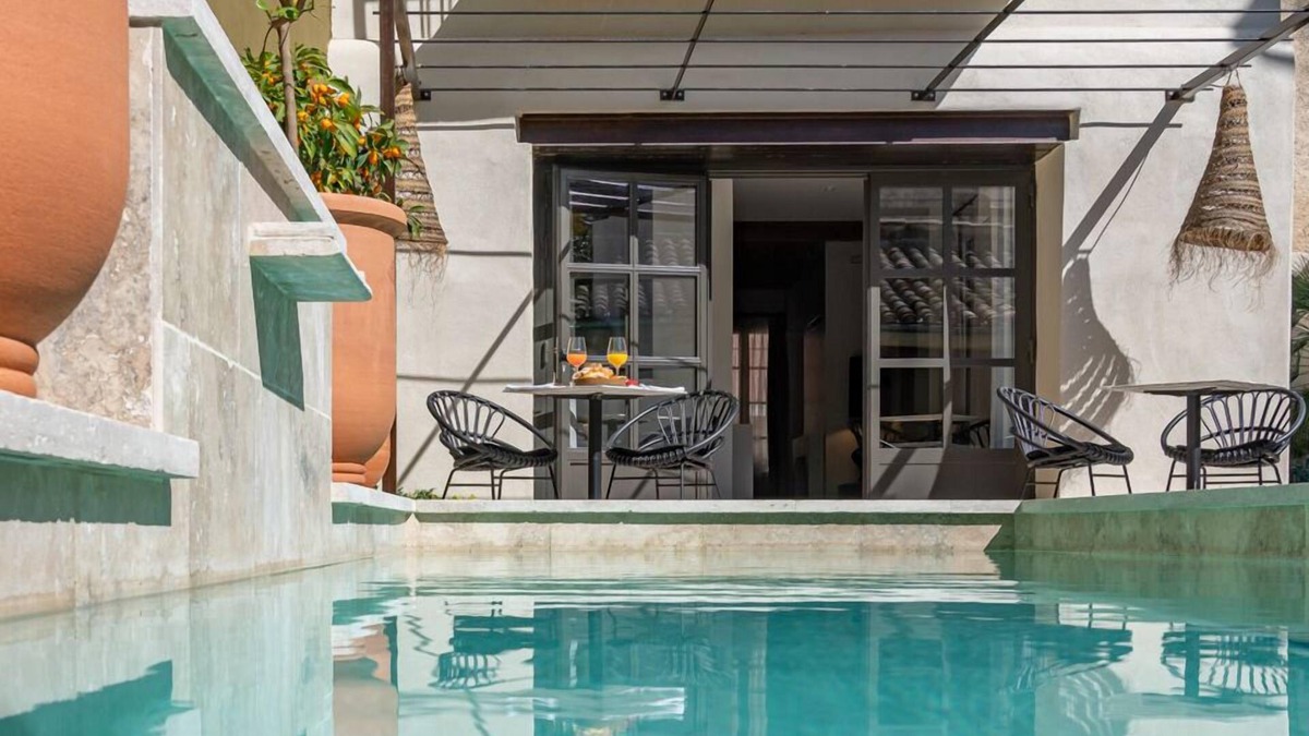 Aigues-Mortes Medieval City House | Marcelle en Camargue