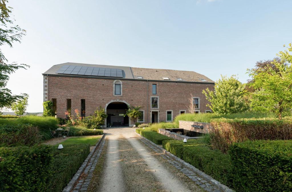 Aye House | Marche Farmhouse with Hot Tub
