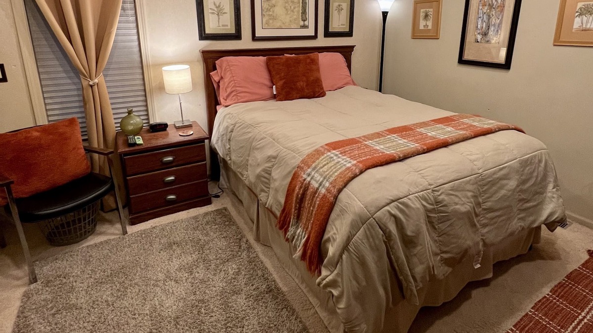 Southfield House | Marcia’s Woodsy Wonderland Suite in Detroit Suburb