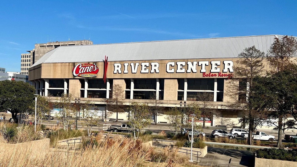 Beauregard Town Historic District Condo | Mardi Gras Central, 1 Block to River Center, Minutes to LSU