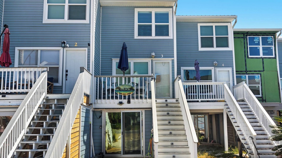 Navarre Beach House | 🌴 Mardi’s Cozy Townhouse | Beachside Retreat in Navarre w/Sunset Views🐚