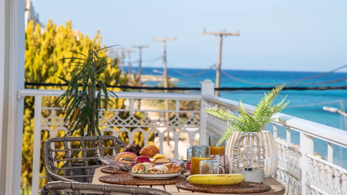Zakynthos Town Apartment | Mare Nostrum Seafront Apartment