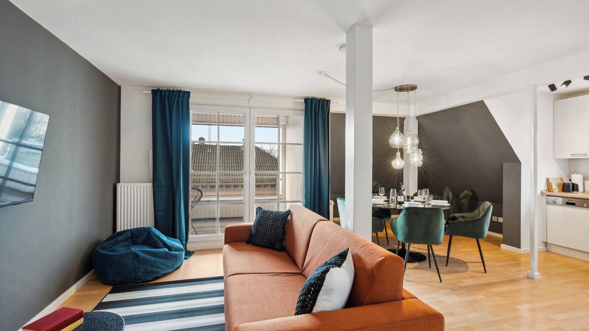 Verden Apartment | Maremar - Maisonette at Holzmarkt - luxury boxspring - workplace - loggia