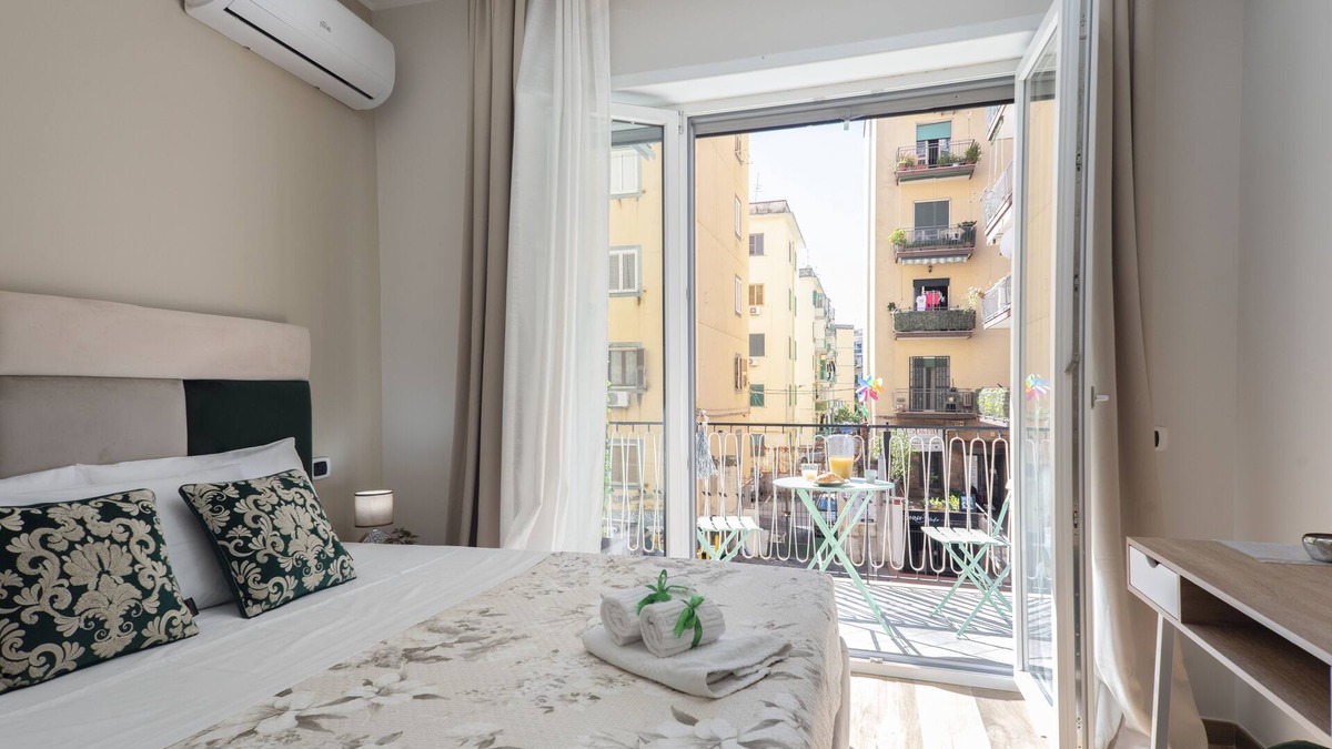 Fuorigrotta House | MarGab Bed & Breakfast