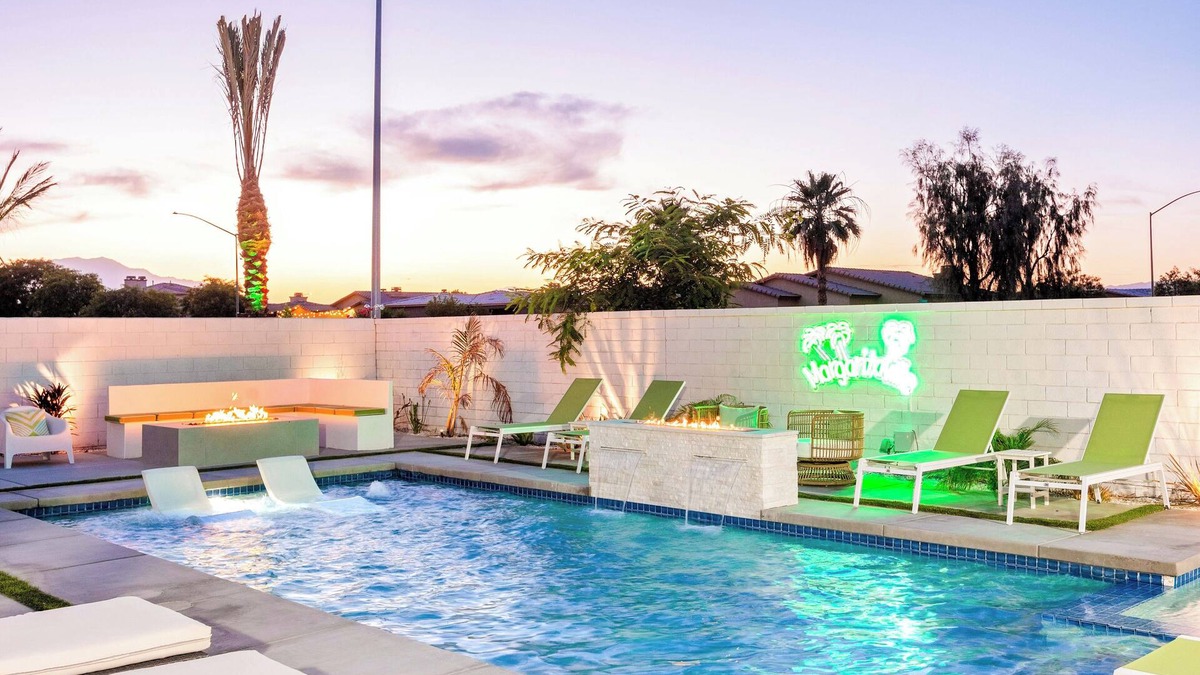 Coachella House | Margaritaville by VARE | Pool+Spa, GameRoom, BBQ, FirePits!