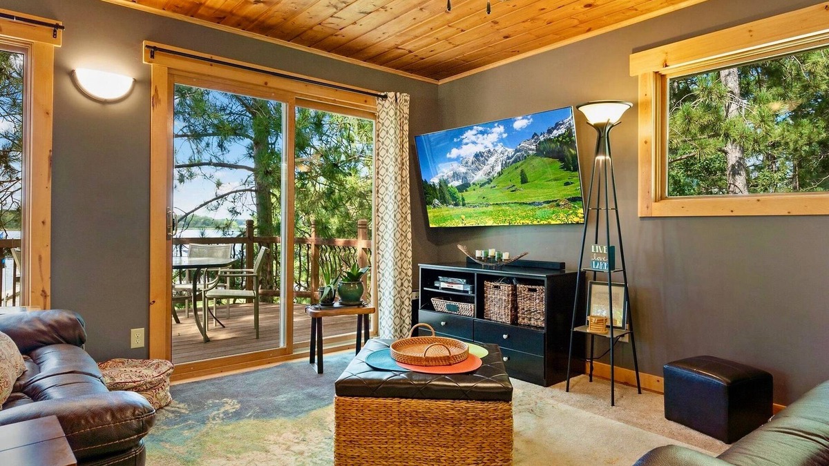 Merrifield House | Margaritaville on Horseshoe Lake