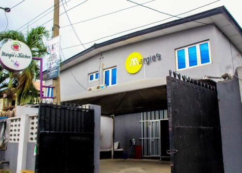 Somolu Bed & Breakfast | Margies Place