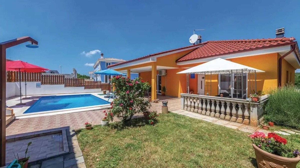 Sorici House | Mari House with pool