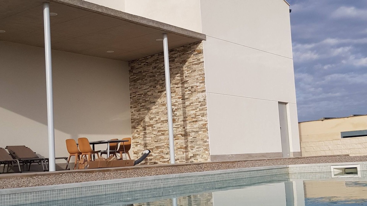 Puiggros House | MARIA DOLORS HOUSE WITH SALT SWIMMING POOL AND GARDEN