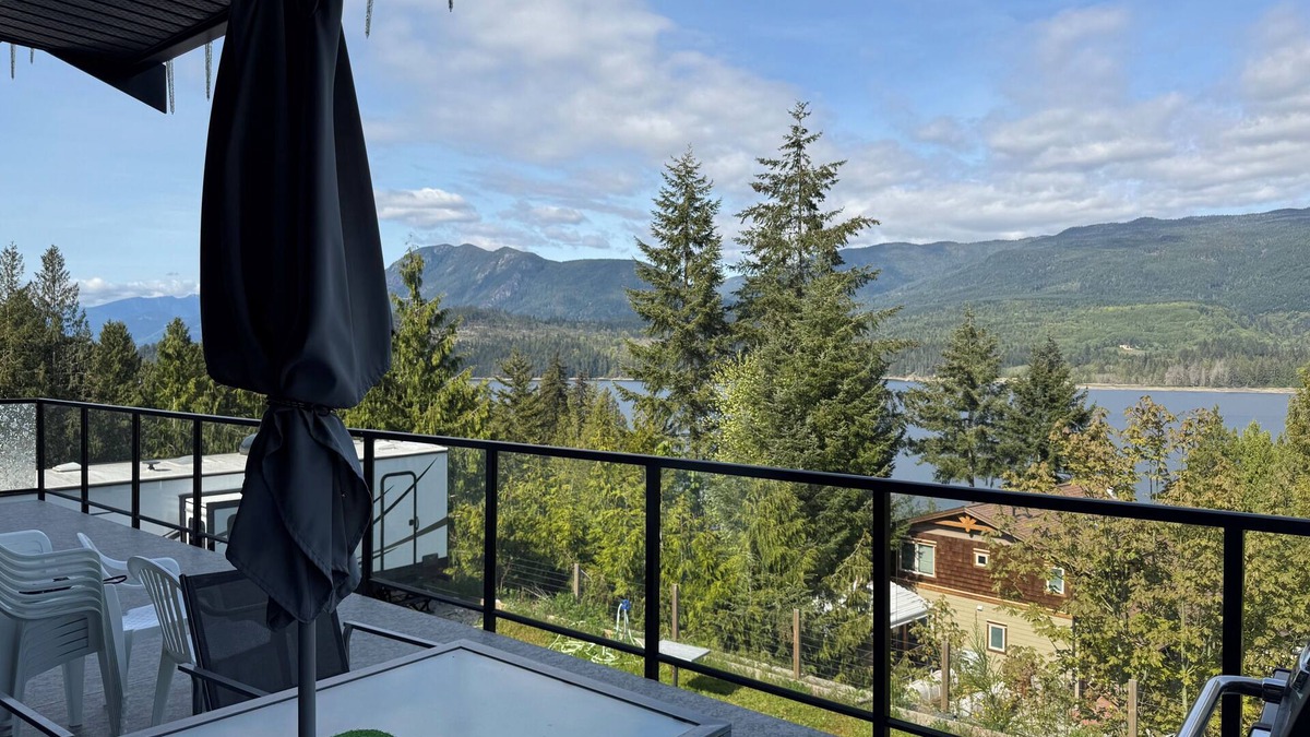 Sechelt House | Maria’s short term rental