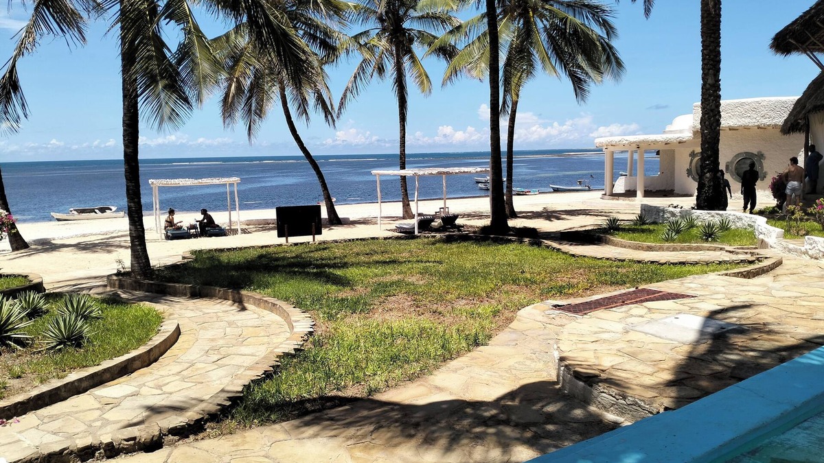 Malindi Marine National Park Cottage | MARIA, the Star⭐ on the sea beach cottages (MALINDI - KENYA). cottage -SISTERS