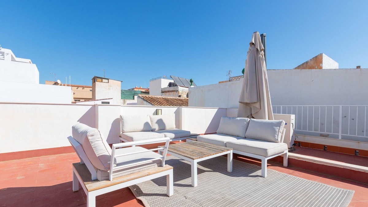 Ciudad Jardin Apartment | Maria Tubau - One Bedroom Apartment, Sleeps 2