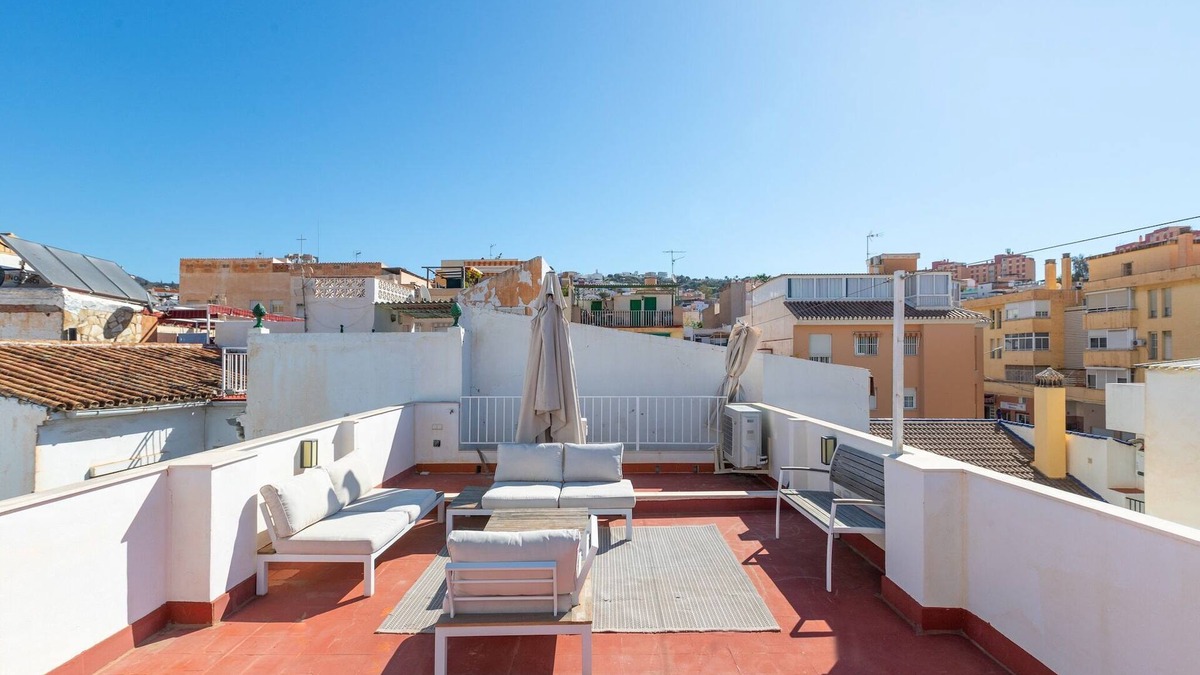 Ciudad Jardin House | Maria Tubau (Without Deposit), Málaga