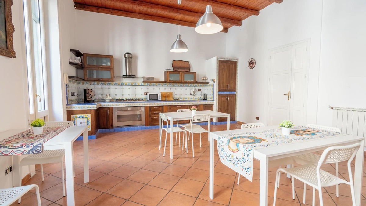 Borgo Vecchio House | Mariano Apartment Palermo