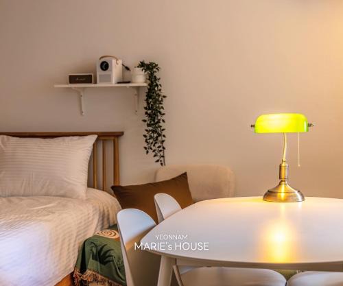 Yeonnam-dong Bed & Breakfast | Marie's House 201 Hongdae