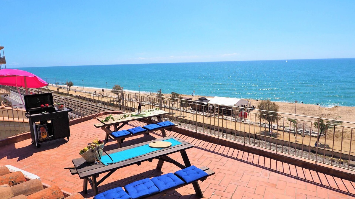 Masnou Apartment | MARILU SEAVIEW & BEACH - apartment, 5 bedrooms, 2 bathrooms, sun terrace