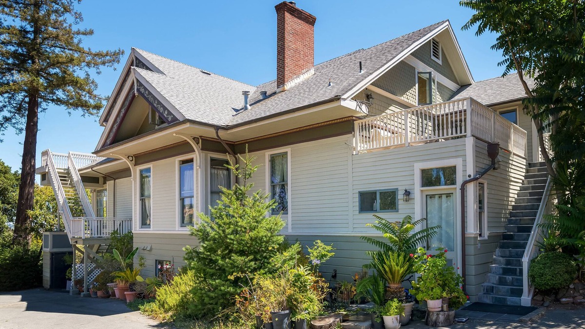 San Rafael Apartment | Marin Edwardian Mansion overlooking San Francisco Bay