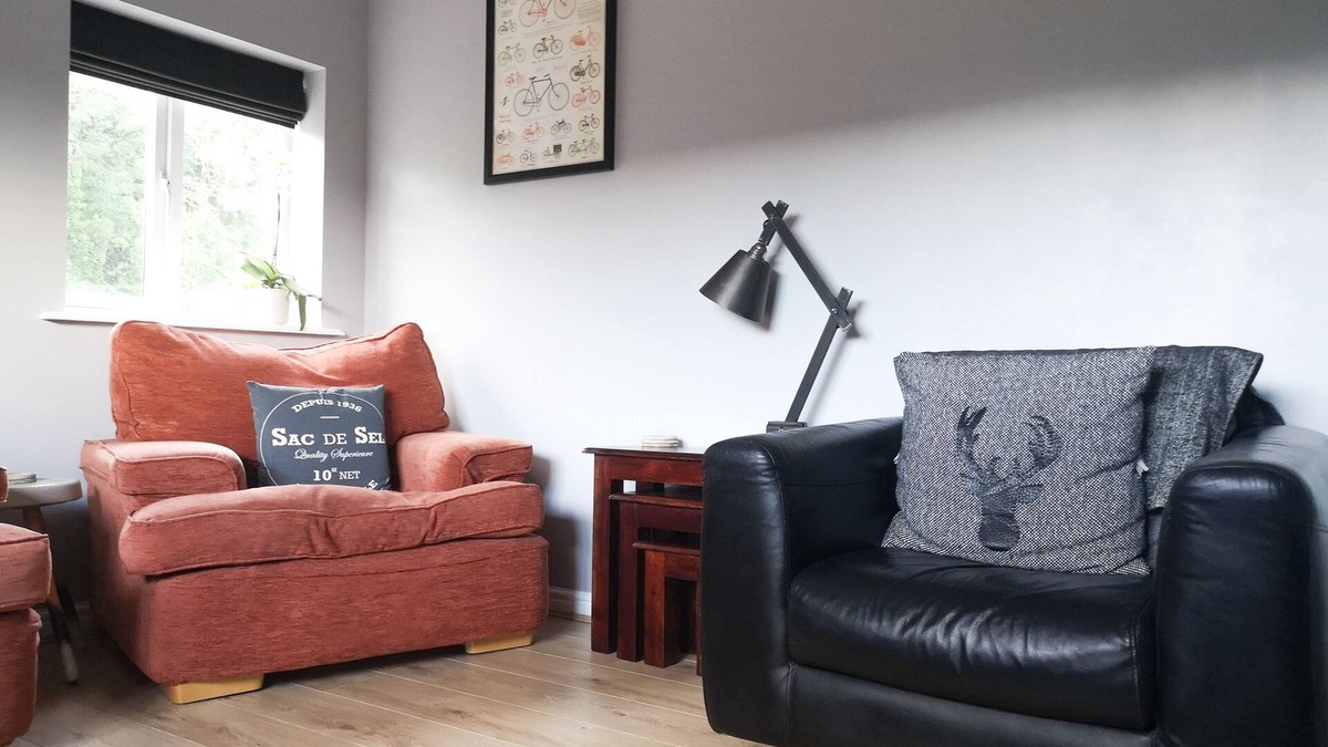 Penarth Apartment | Marina Apartment by Switchback Stays
