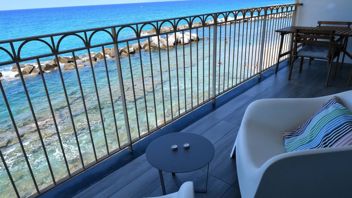 Pizzo Apartment | Marina Holiday Home - Panoramic house on the beach, Calabria, South-Italy