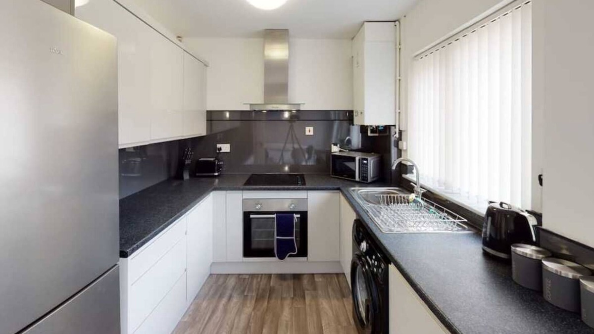 Hull House | Marina House
