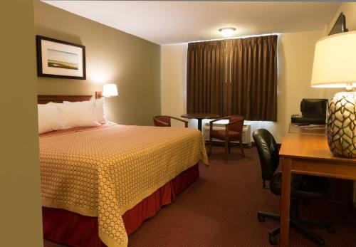 Chalmette Hotel | Marina Inn & Suites Chalmette-New Orleans