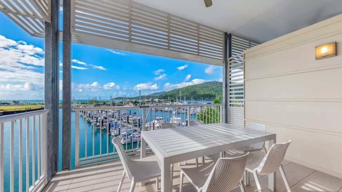 Airlie Beach Apartment | Marina living and Whitsundays lifestyle