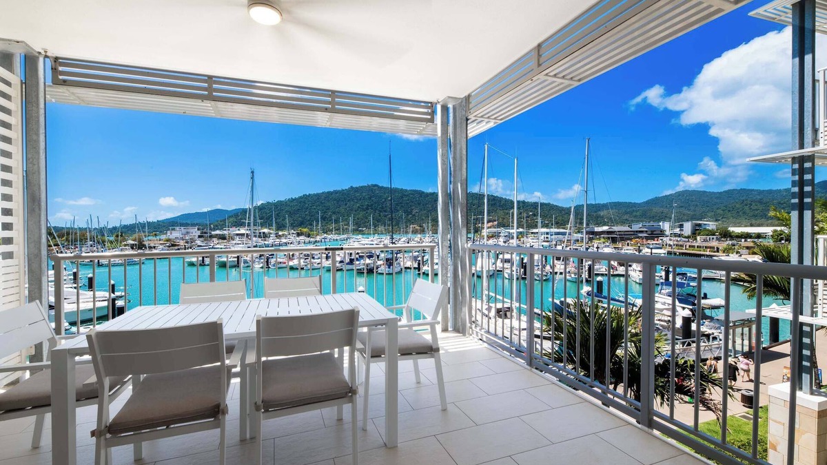 Airlie Beach Apartment | Marina Living with views and more!
