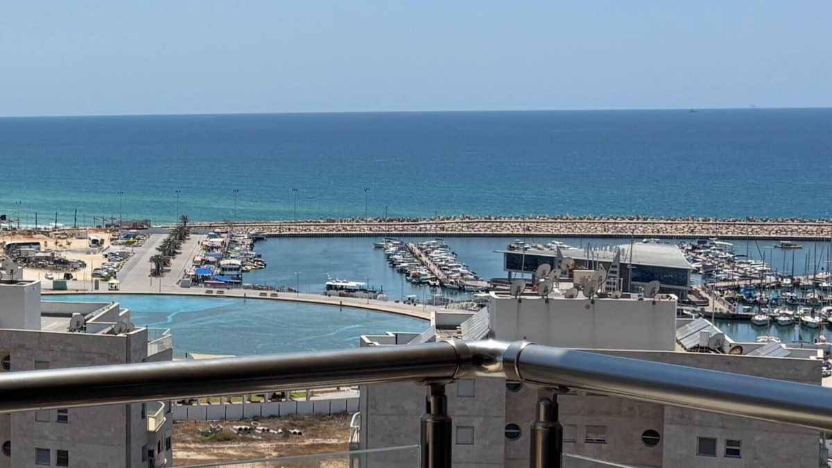 Ashdod Apartment | MARINA LUXURY APARTMENT WITH TERRACE EXCEPTIONAL SEA VIEW BEACH 3 MN