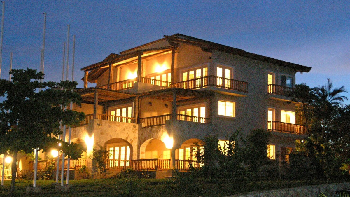 Aserradores Hotel | Marina Puesta del Sol