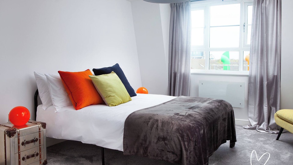 Hull Apartment | Marina Suite -1 Bedroom Duplex 305nn