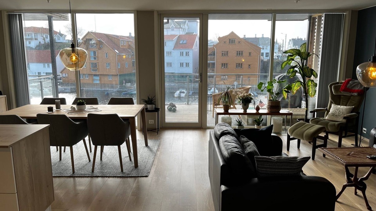 Haugesund Apartment | Marina view, spacious, and modern 2-room apartment