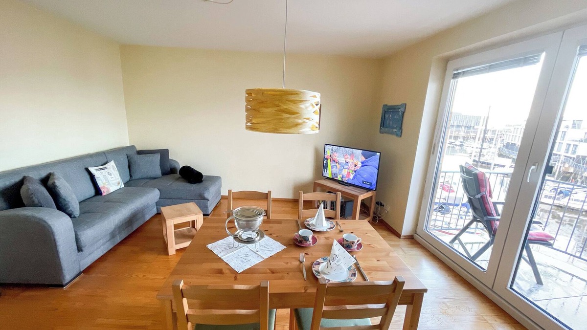 Cuxhaven Apartment | Marina view - vacation apartment with marina balcony