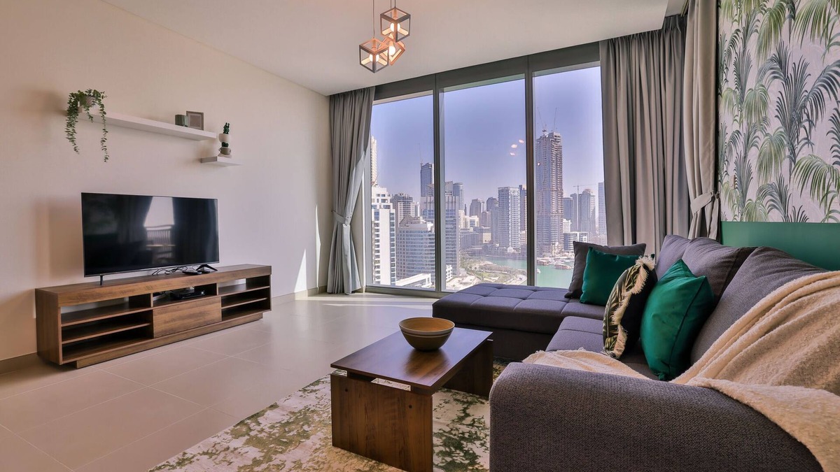 Al Qusais Apartment | Marina Views | Cosy Two Bed | JBR by Belvilla