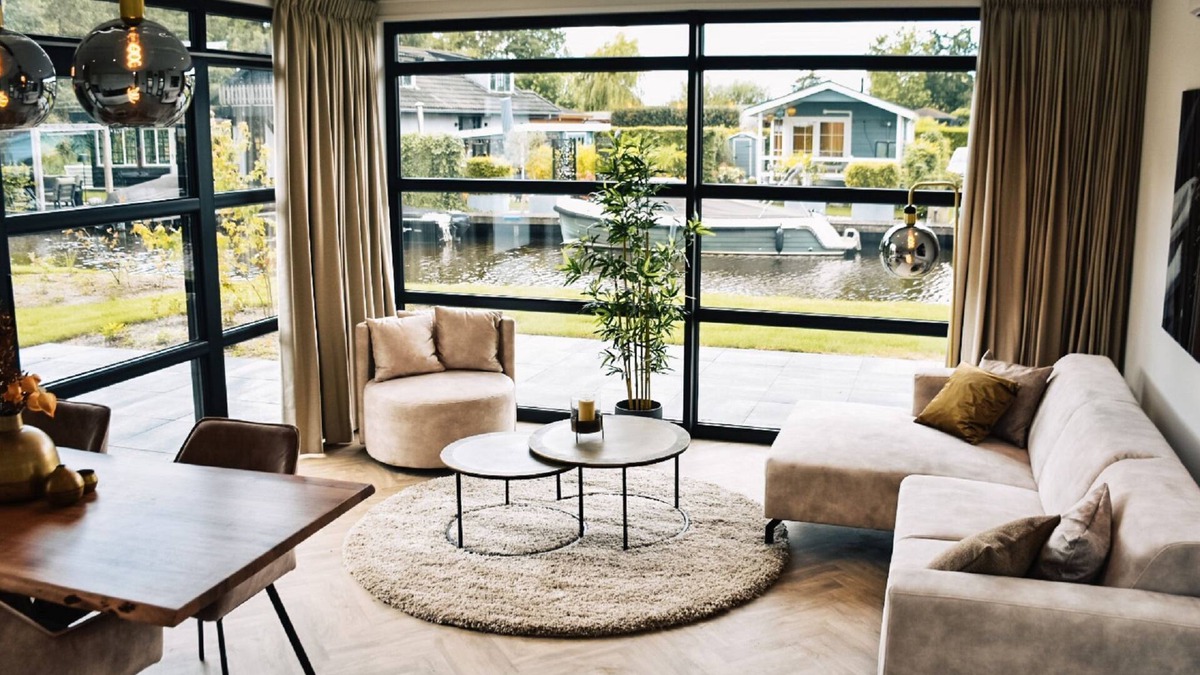 Loosdrecht House | MarinaPark Nieuw Loosdrecht by Interhome