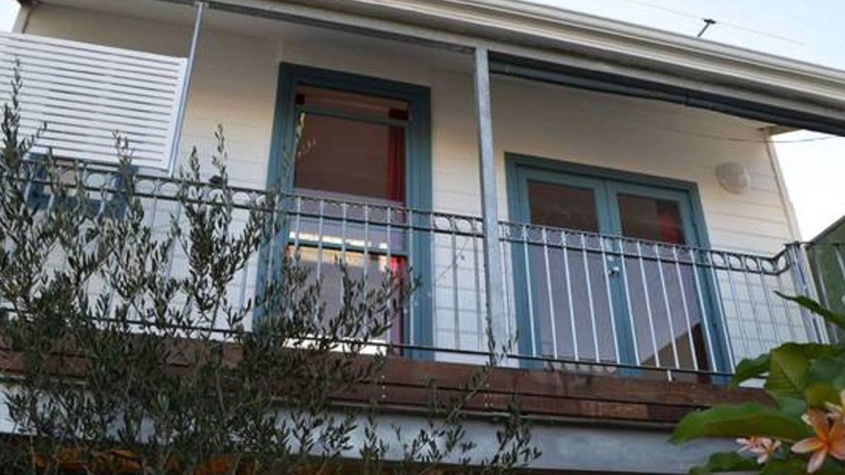 South Fremantle Apartment | Marine Beach Studio with sea views - Summer sale $145 a night! (SAVE 15%)