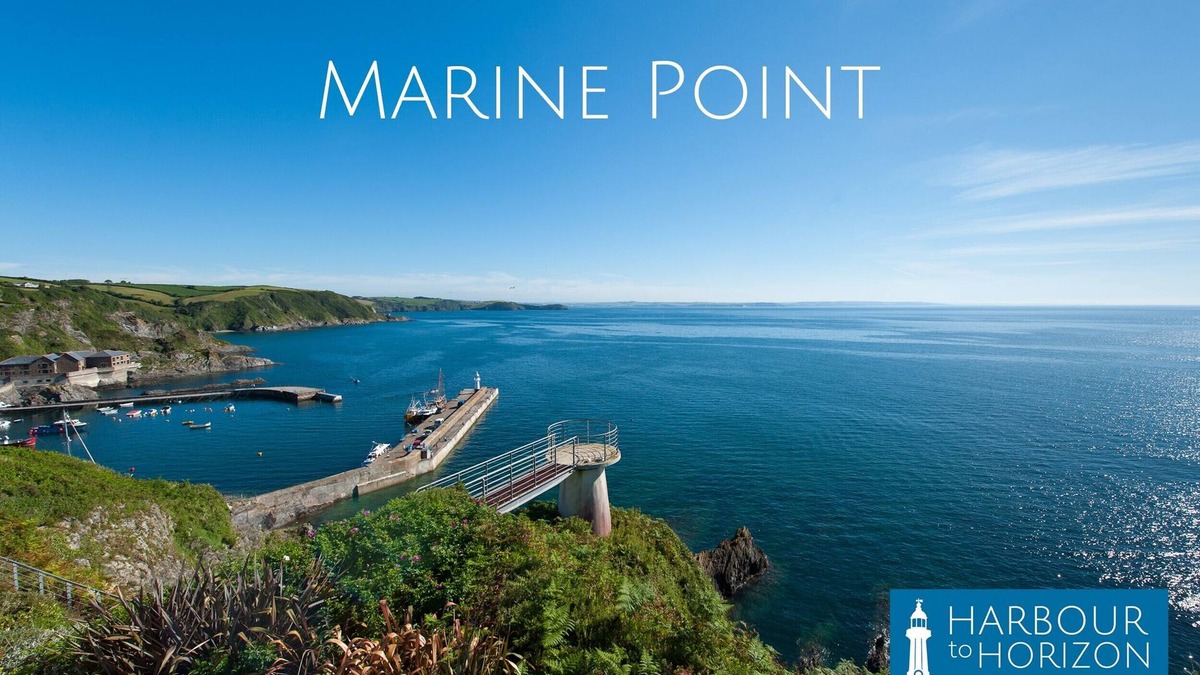 Saint Goran Apartment | Marine Point, Mevagissey - sensational cliff top views of harbour and bay