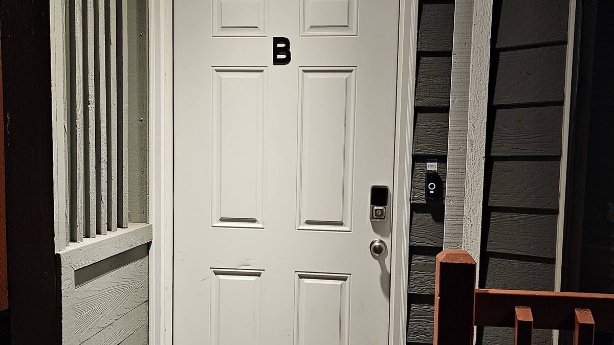 Everett House | Marine View Townhouse
