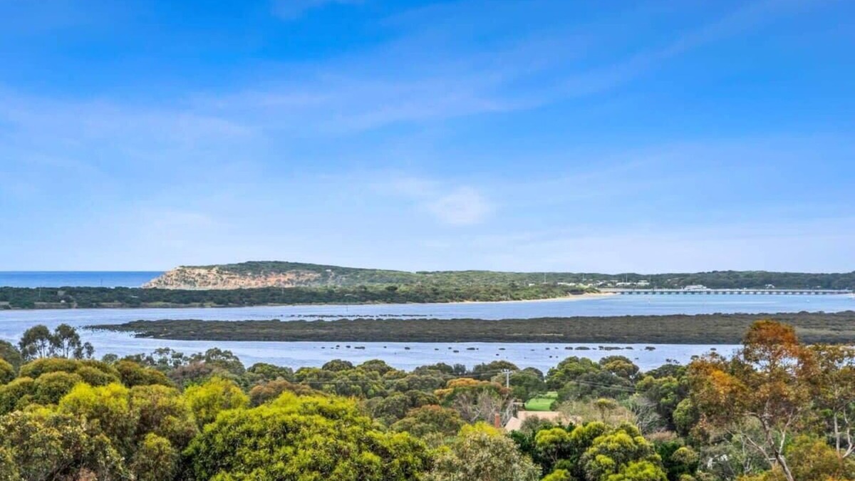 Ocean Grove Apartment | Mariners Retreat Unrivalled Ocean and River Views