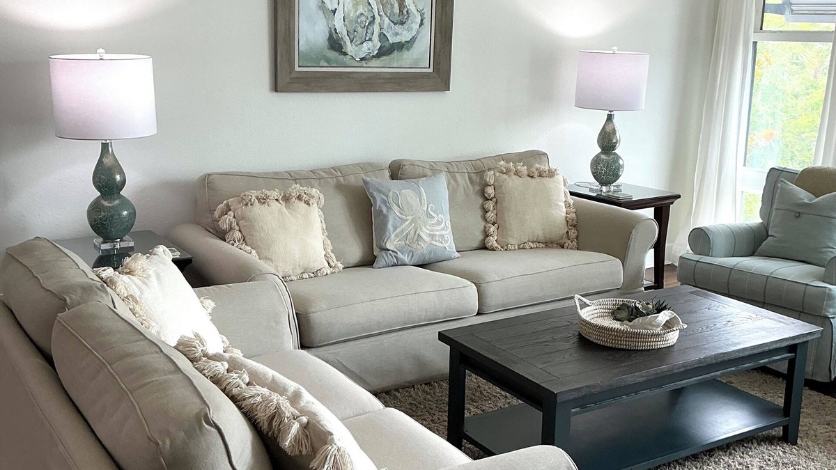 Harbour Town Condo | Mariner’s Way Retreat-Steps from Lighthouse & Harbour Town pool pass provided