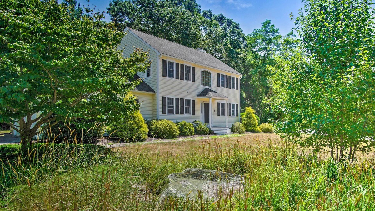 Marion House | Marion Home w/Private Deck < 1 Mi From Beach