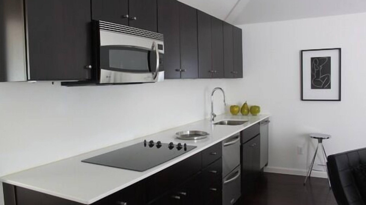 Marion Center Apartment | Marion -Village Handsomely Furnished Loft - Business Or Vacation.Perfect !