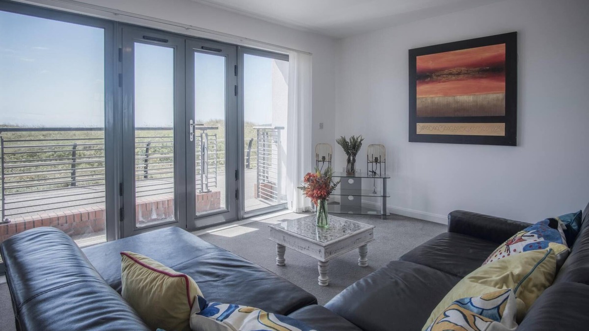 Castle Apartment | Maritime Quarter - 2 Bedroom Apartment - SA1 Beach Front (Fisherman's Way)