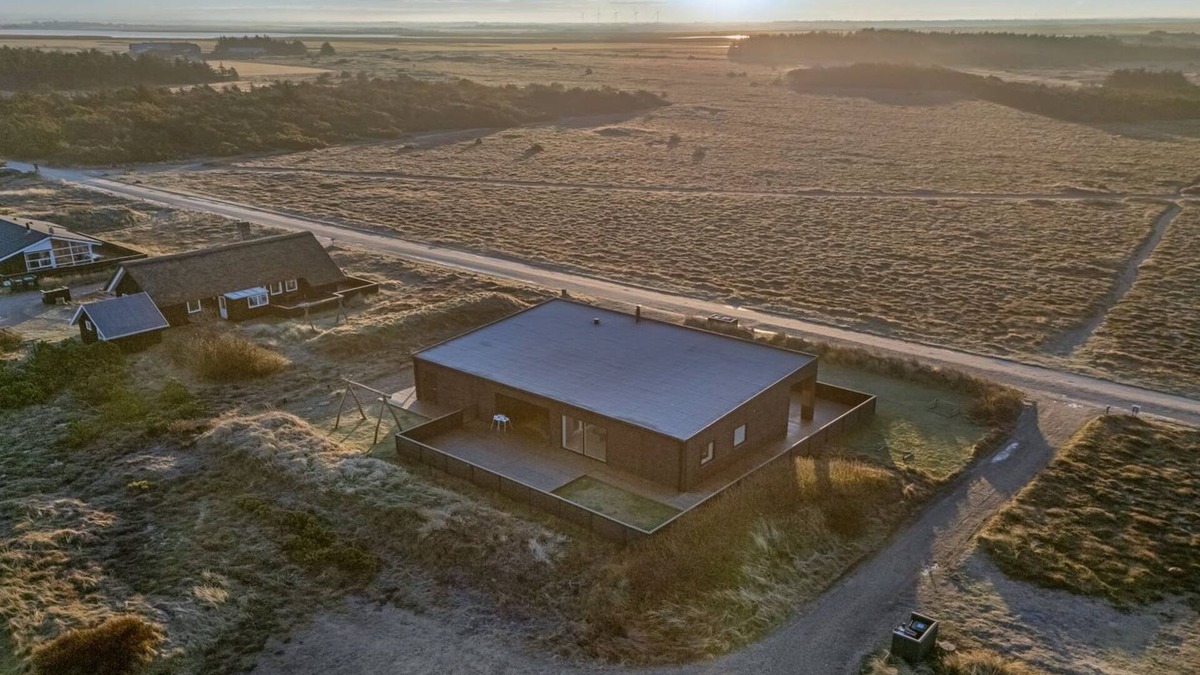 Bjerregard Strand House | "Marius" - 400m from the sea by Interhome